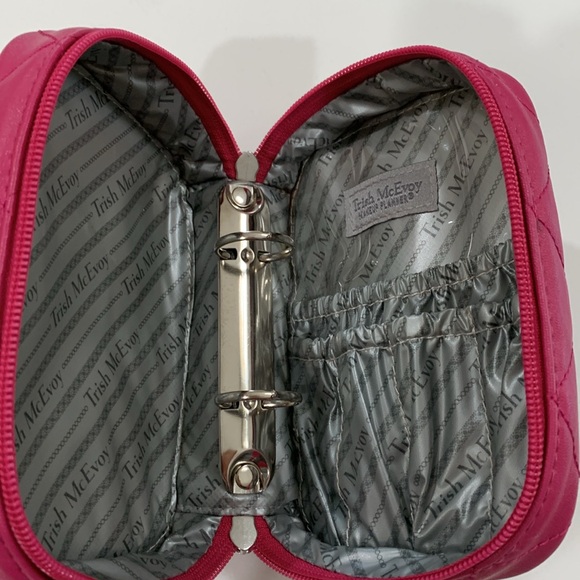 Trish McEvoy makeup planner - Picture 3 of 6